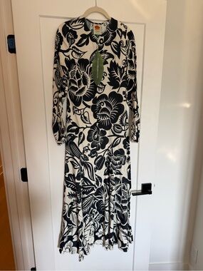 FARM Rio Black and White Floral Maxi Dress
